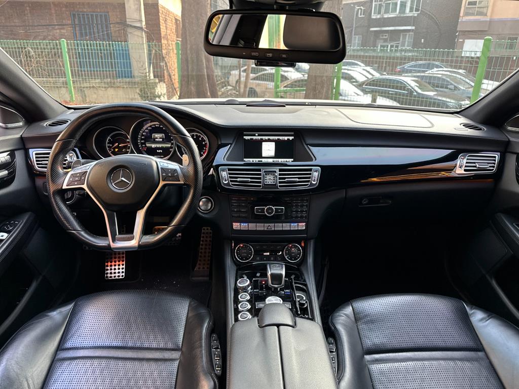 Mercedes Benz CLS Class - Vista 9