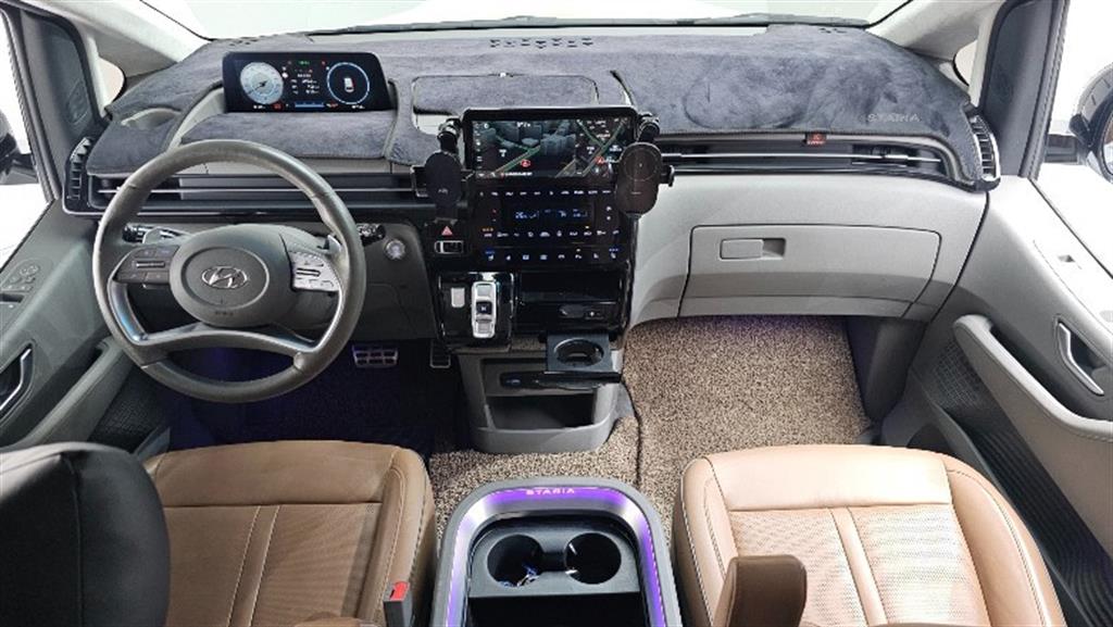 HYUNDAI Staria - Vista 7