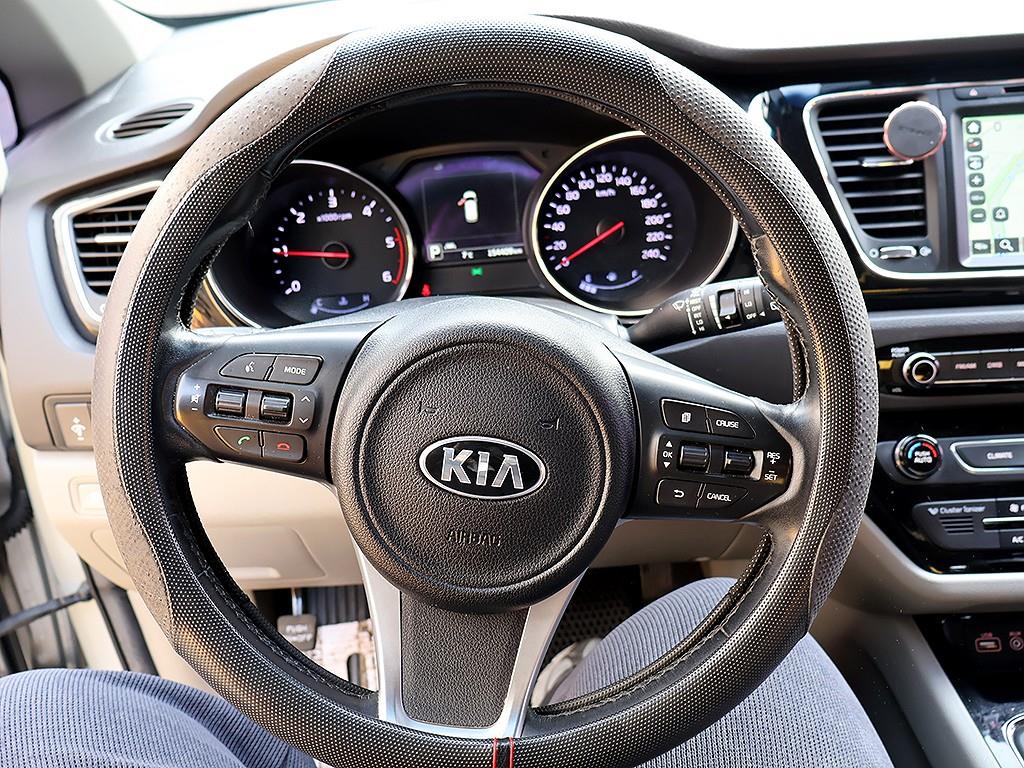 KIA Carnival 2016 Plateado - Importación desde Corea - HF Imports Iquique - Foto 8