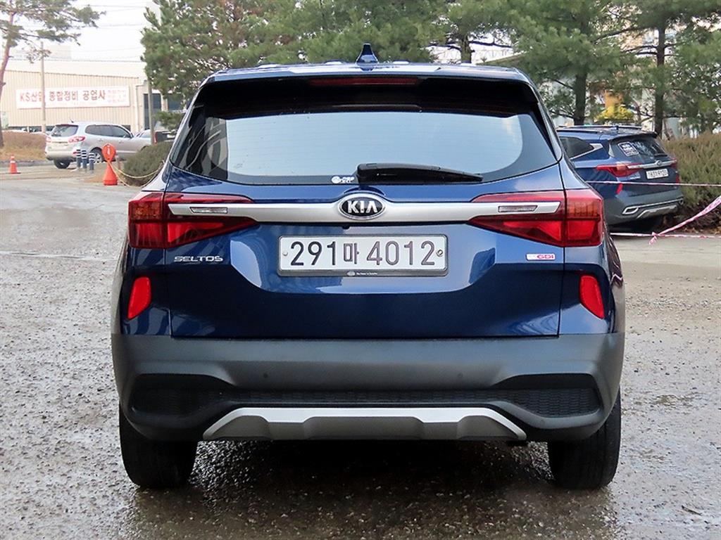 KIA Seltos - Vista 4