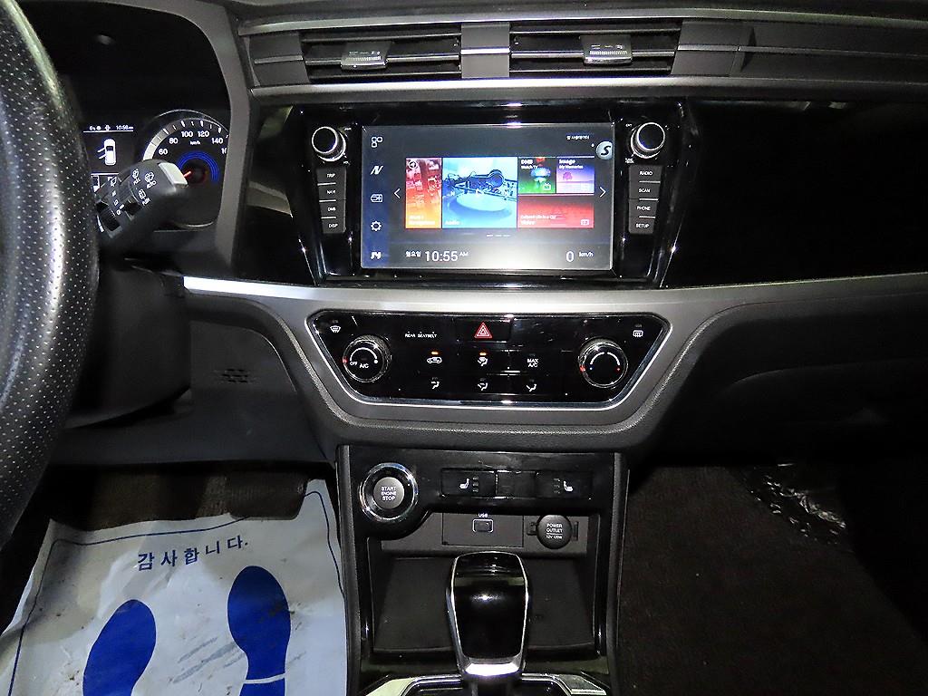 Ssangyong Korando - Vista 11