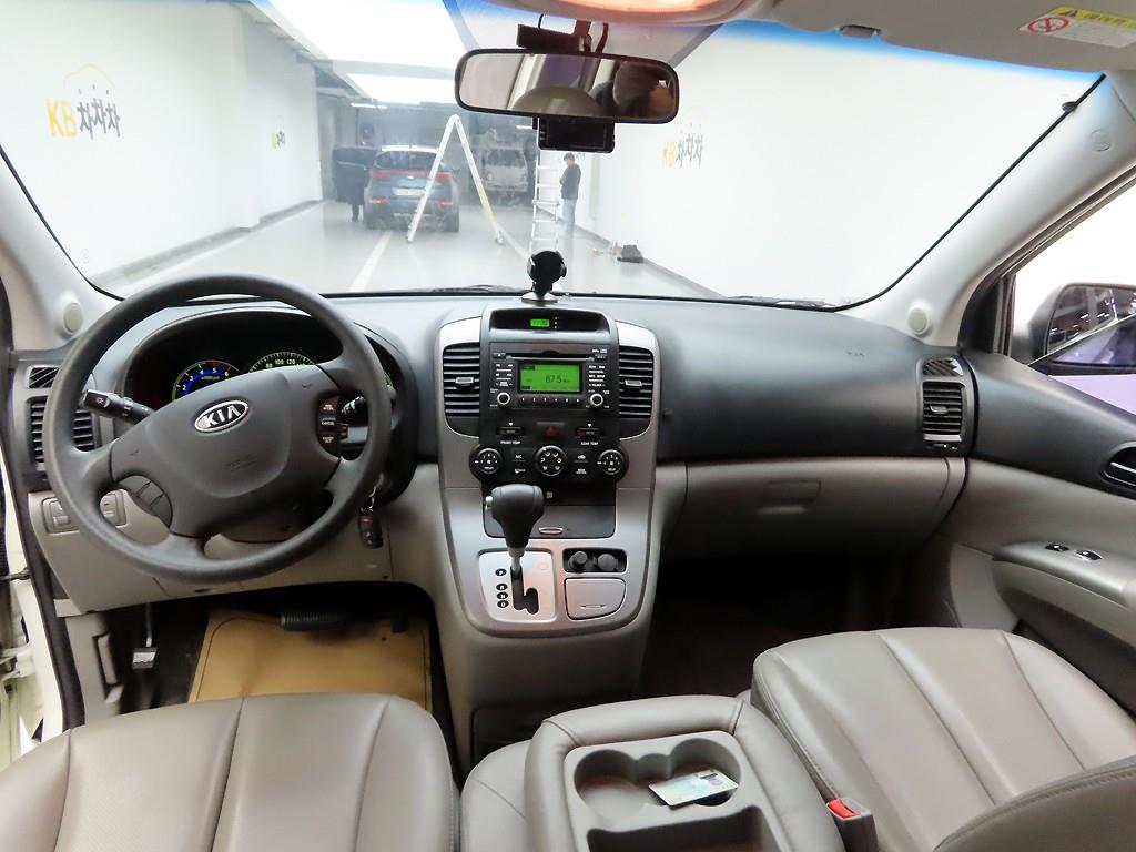 KIA Carnival - Vista 6