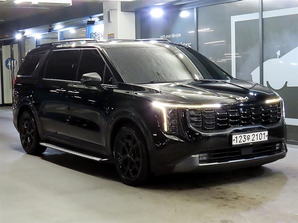 KIA Carnival 2024 Negro - Importación desde Corea - HF Imports Iquique - Foto 1