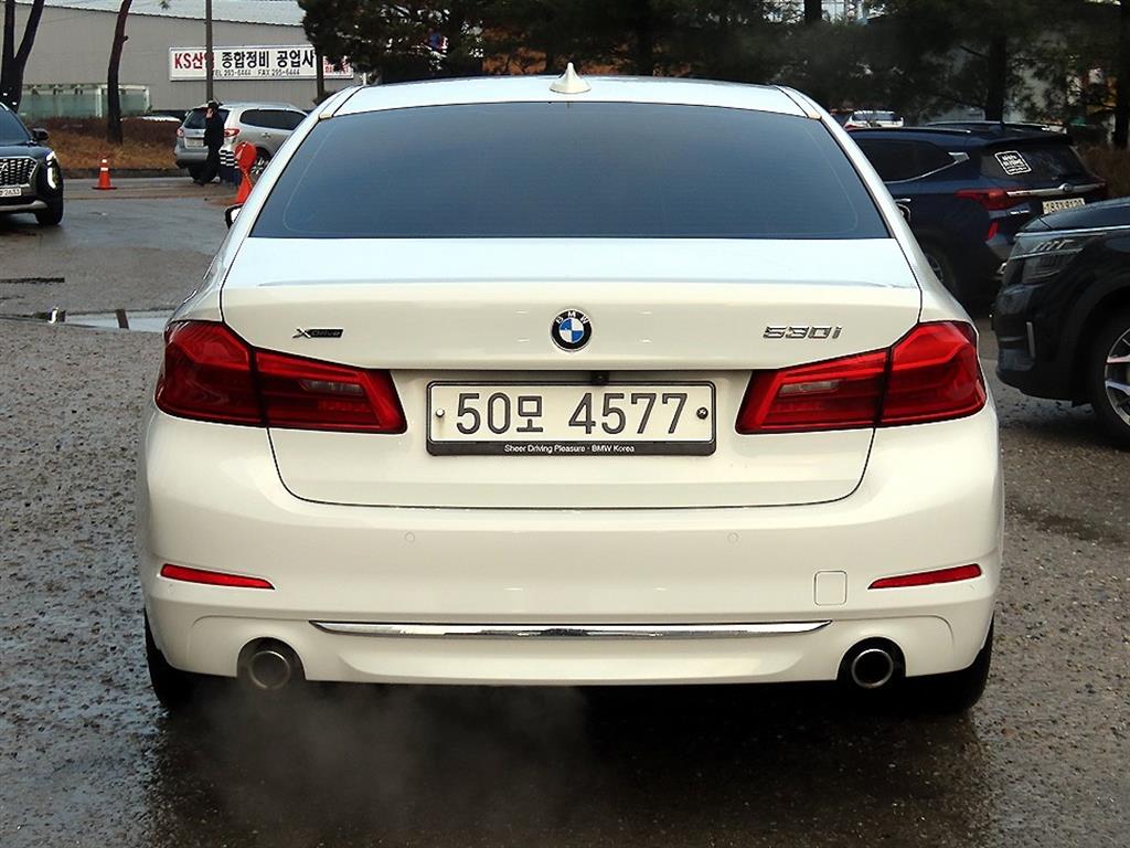 BMW 5 Series - Vista 4