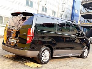 HYUNDAI Starex - Vista 8