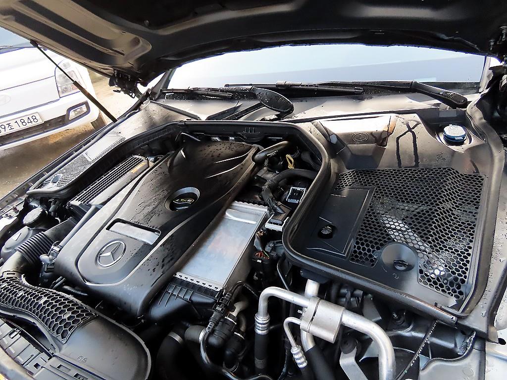 Mercedes Benz C Class 2017 Gris - Importación desde Corea - HF Imports Iquique - Foto 19