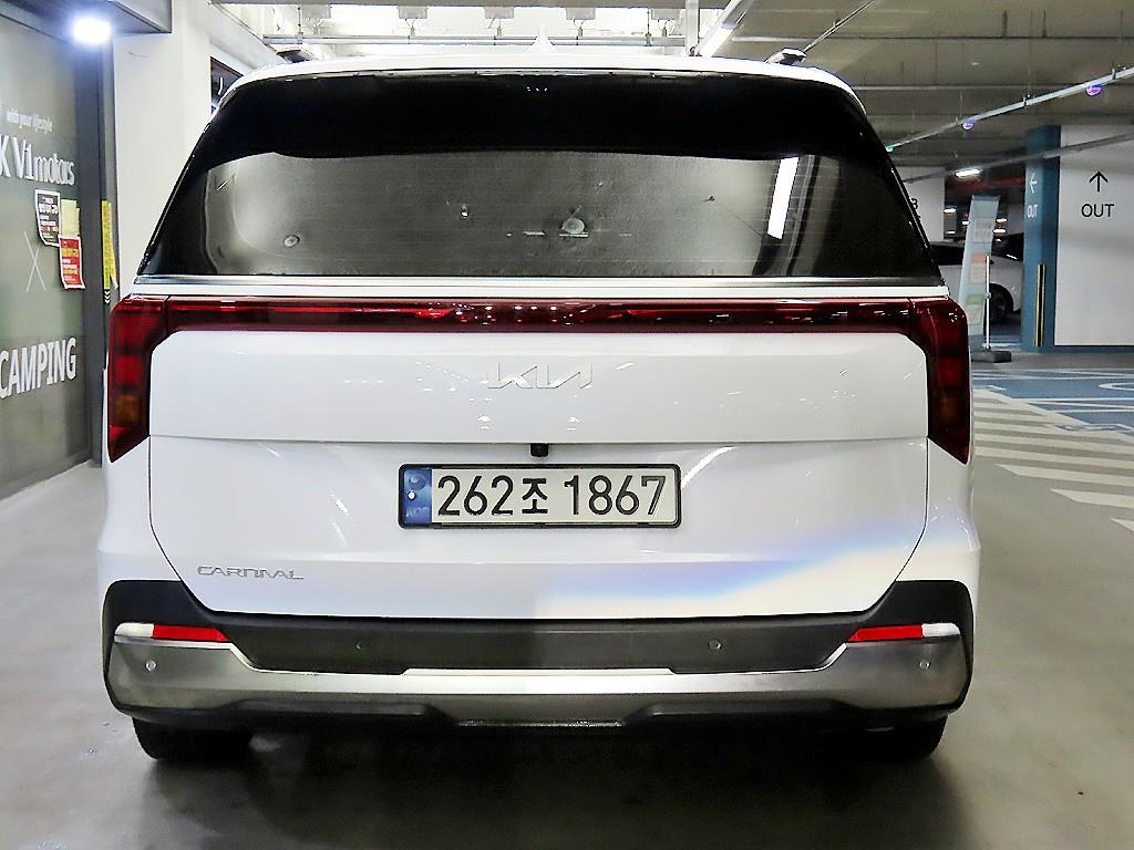 KIA Carnival - Vista 5