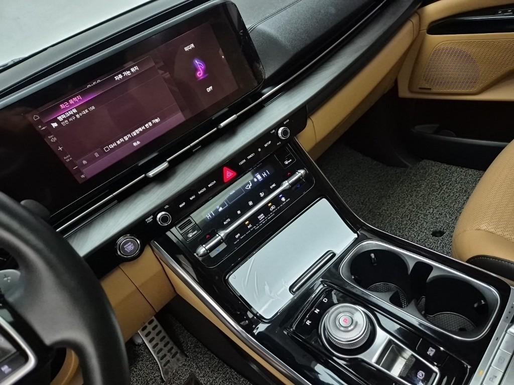 KIA Carnival - Vista 10