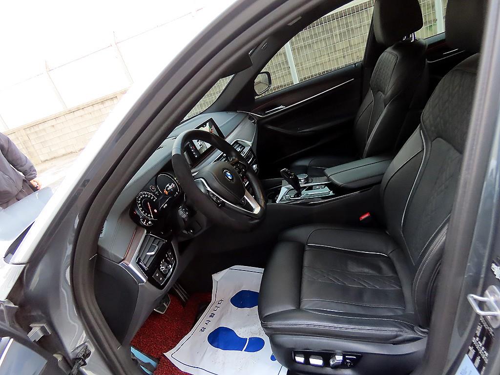 BMW 5 Series - Vista 5