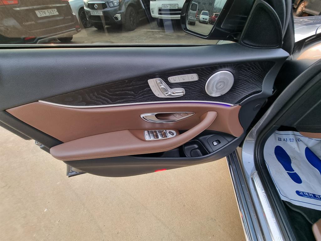 Mercedes Benz E class 2019 Gris - Importación desde Corea - HF Imports Iquique - Foto 20