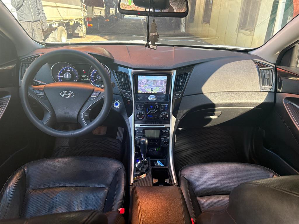 HYUNDAI Sonata - Vista 5