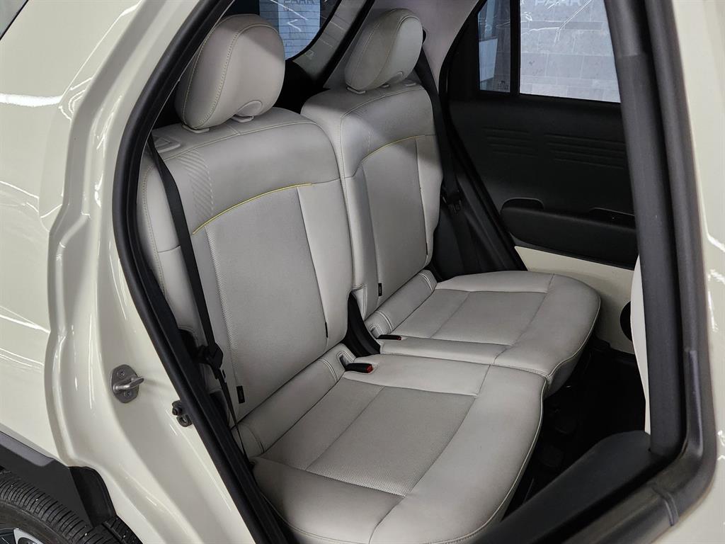 HYUNDAI Casper - Vista 12