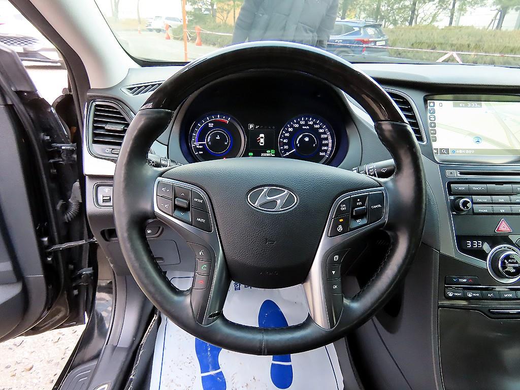 HYUNDAI Grandeur - Vista 8