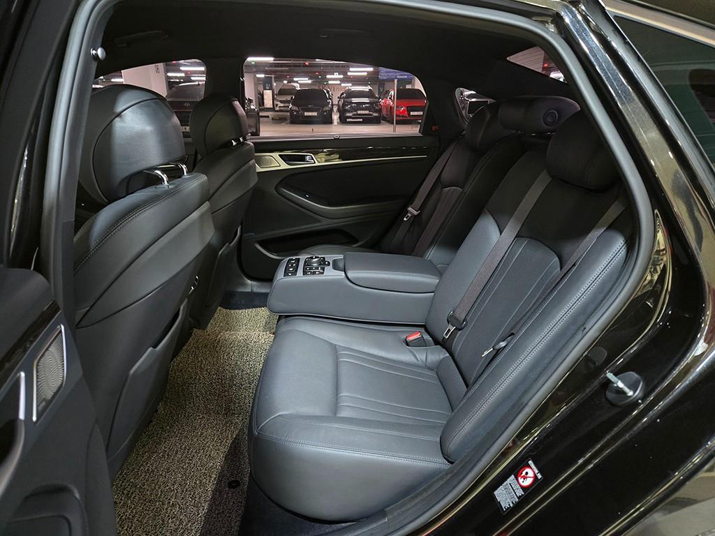 Genesis G80 - Vista 7