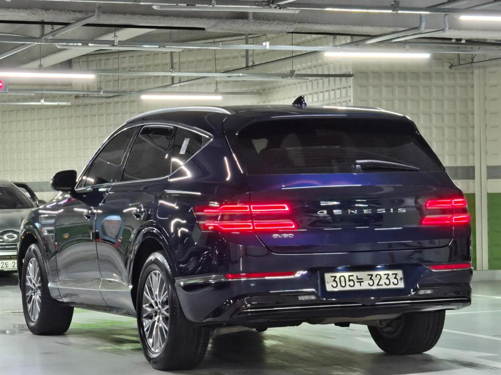 Genesis GV80 - Vista 6