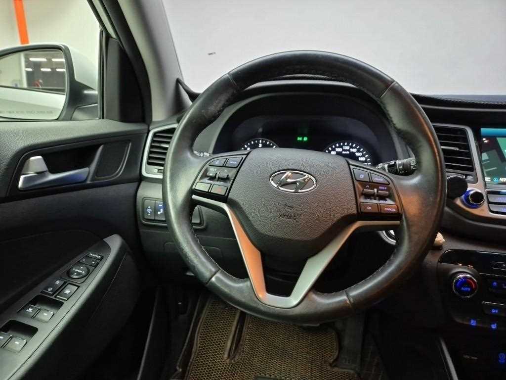 HYUNDAI Tucson - Vista 9