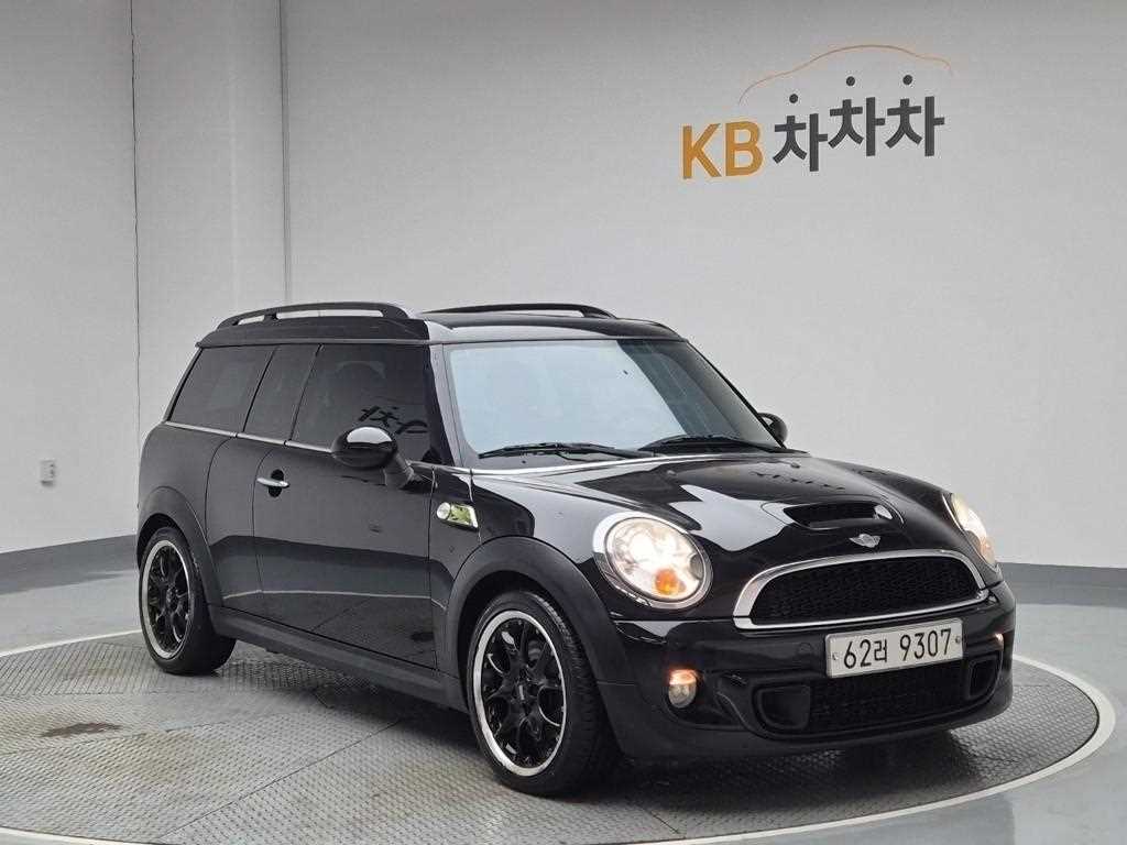 Mini Clubman - Vista 4
