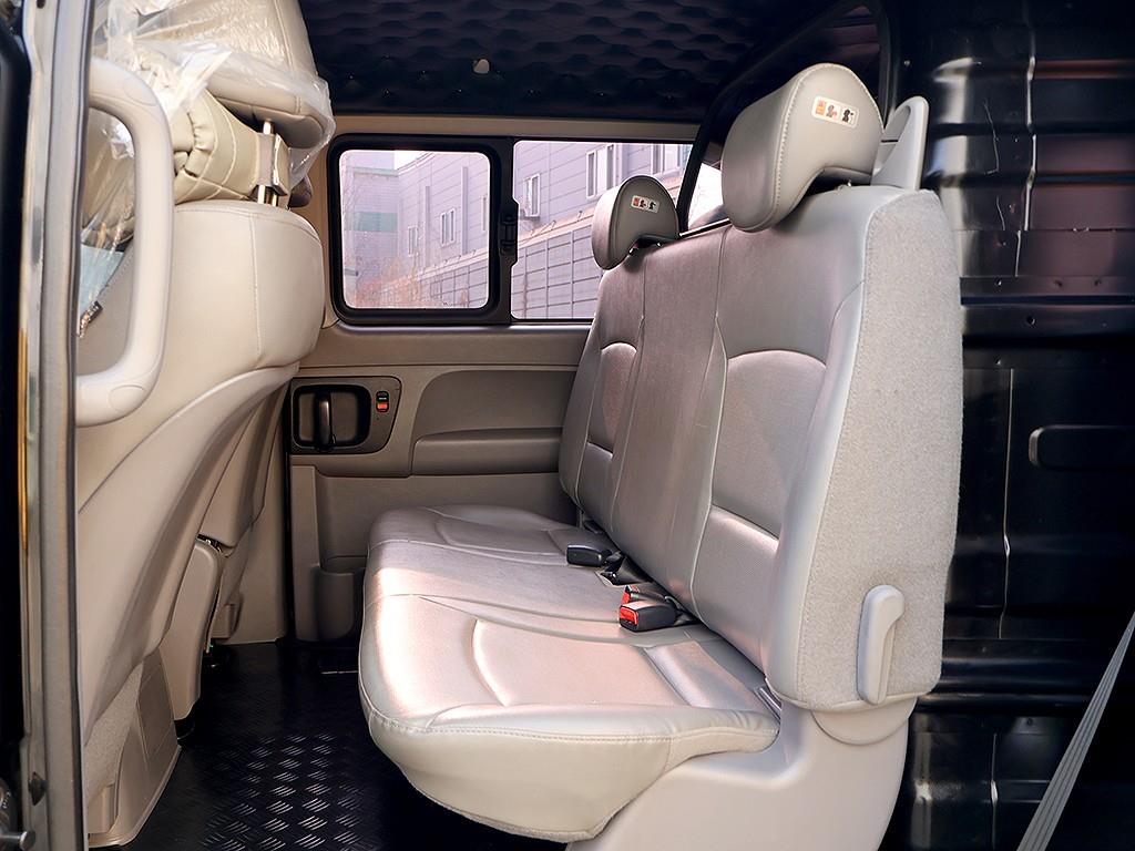 HYUNDAI Starex 2016 Negro - Importación desde Corea - HF Imports Iquique - Foto 13