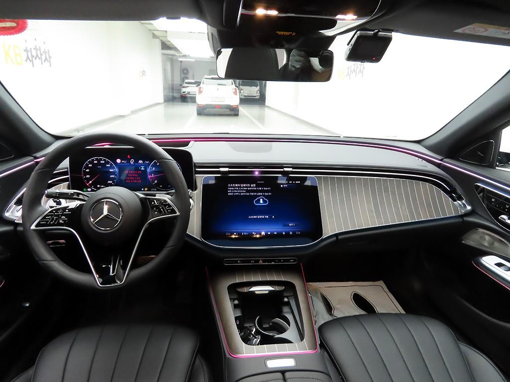 Mercedes Benz E class - Vista 7