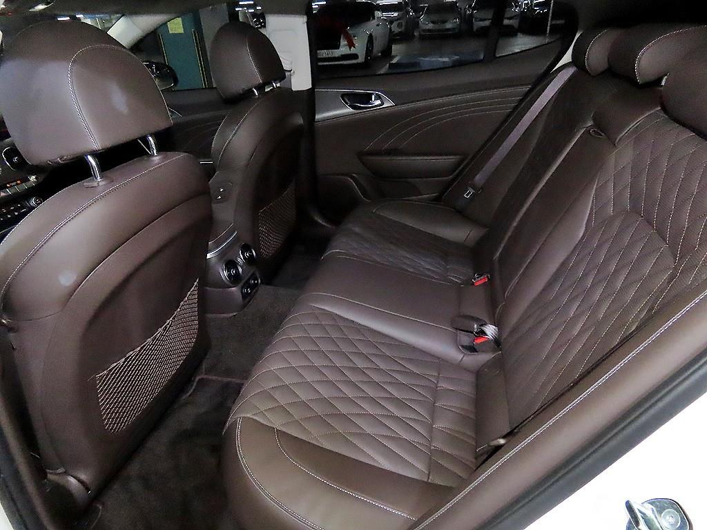 KIA Stinger - Vista 7