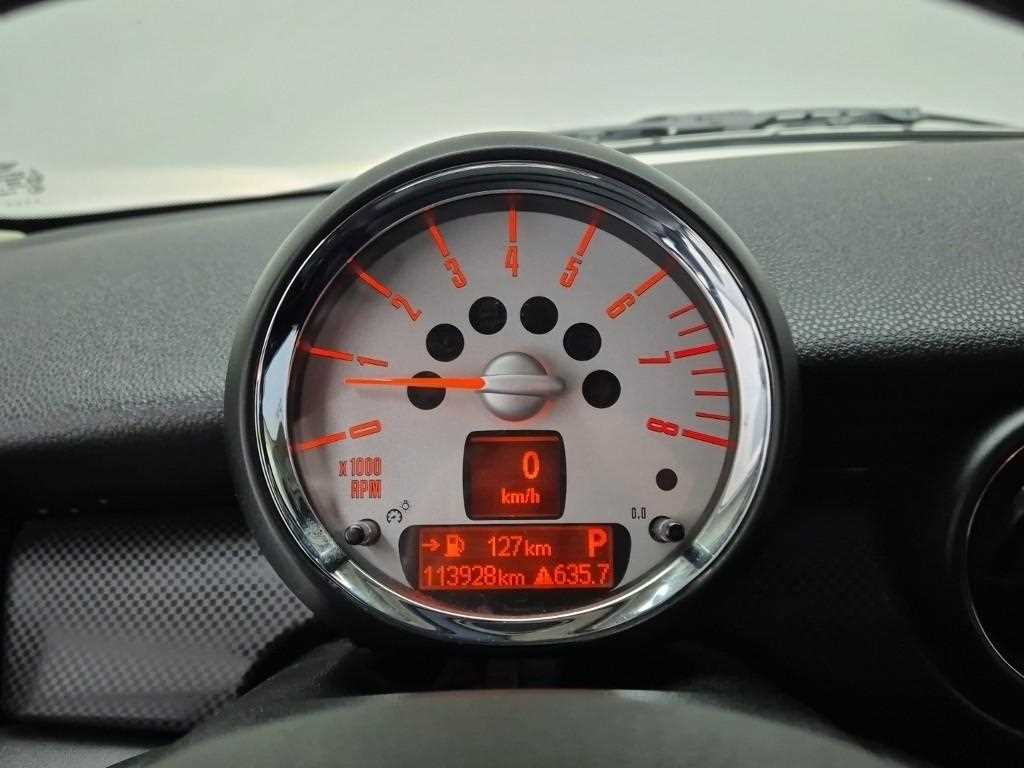 Mini Clubman - Vista 6