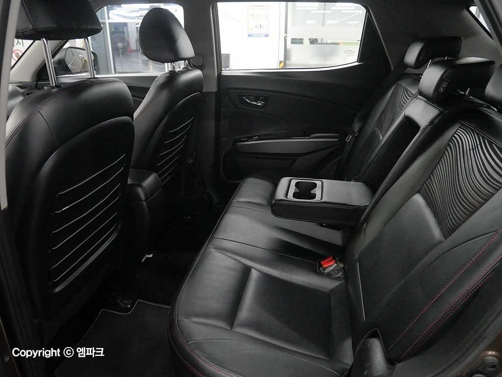 Ssangyong Tivoli - Vista 11