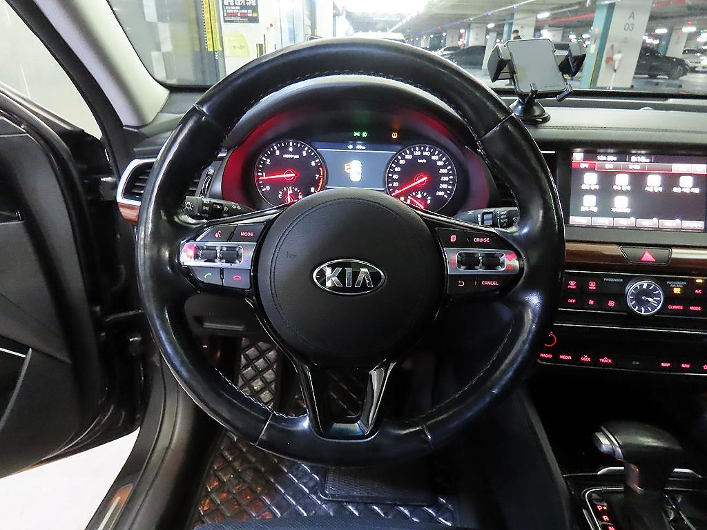 KIA K7 - Vista 8