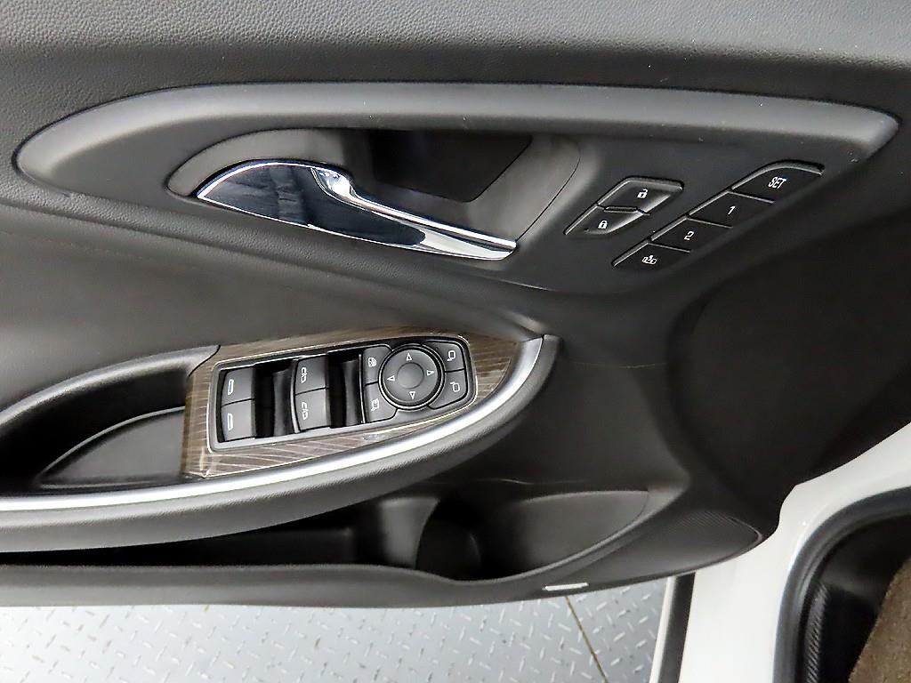 Chevrolet Malibu - Vista 11