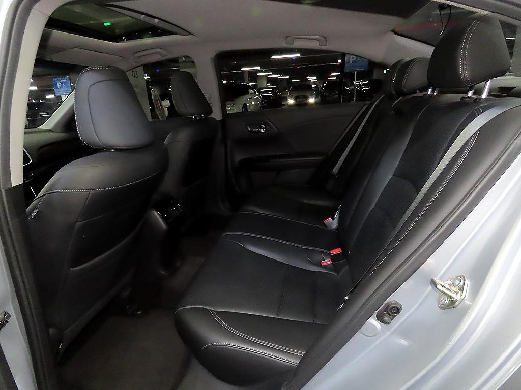 Honda Accord - Vista 6