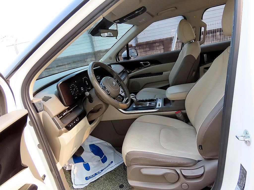 KIA Carnival - Vista 5