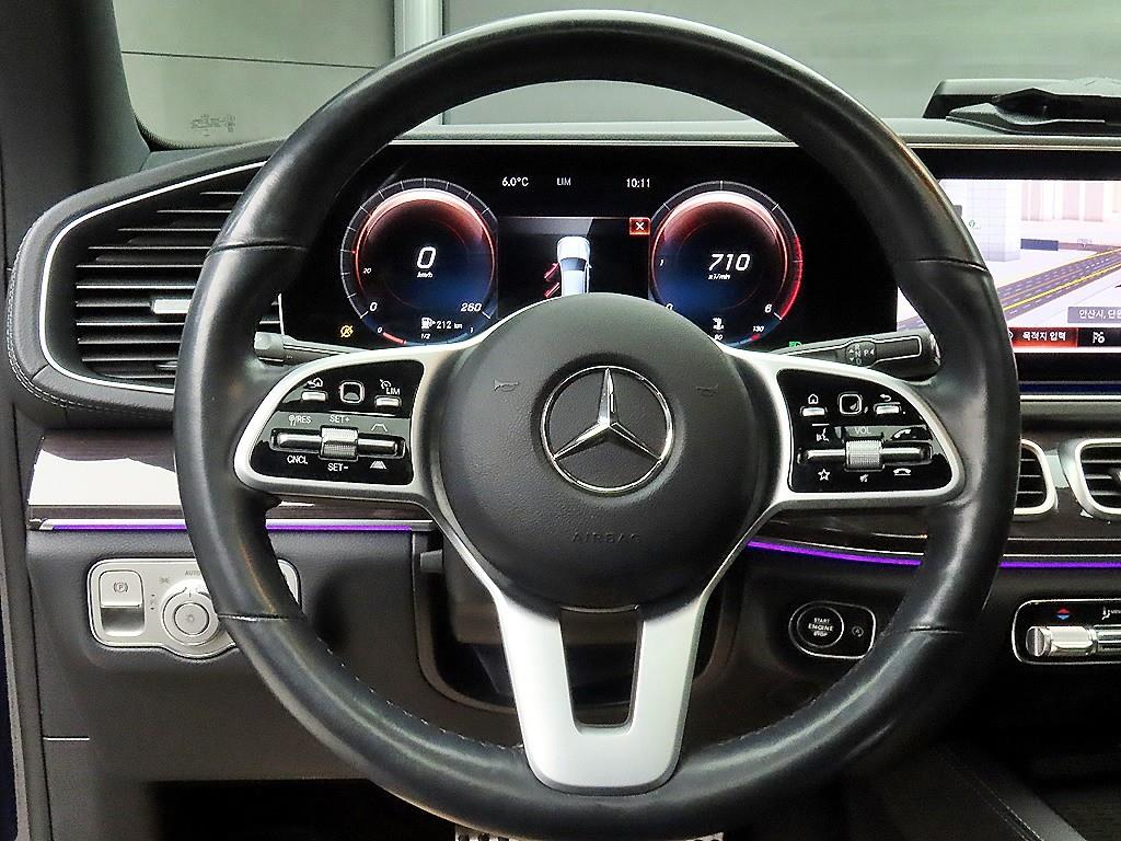 Mercedes Benz GLE Class - Vista 9