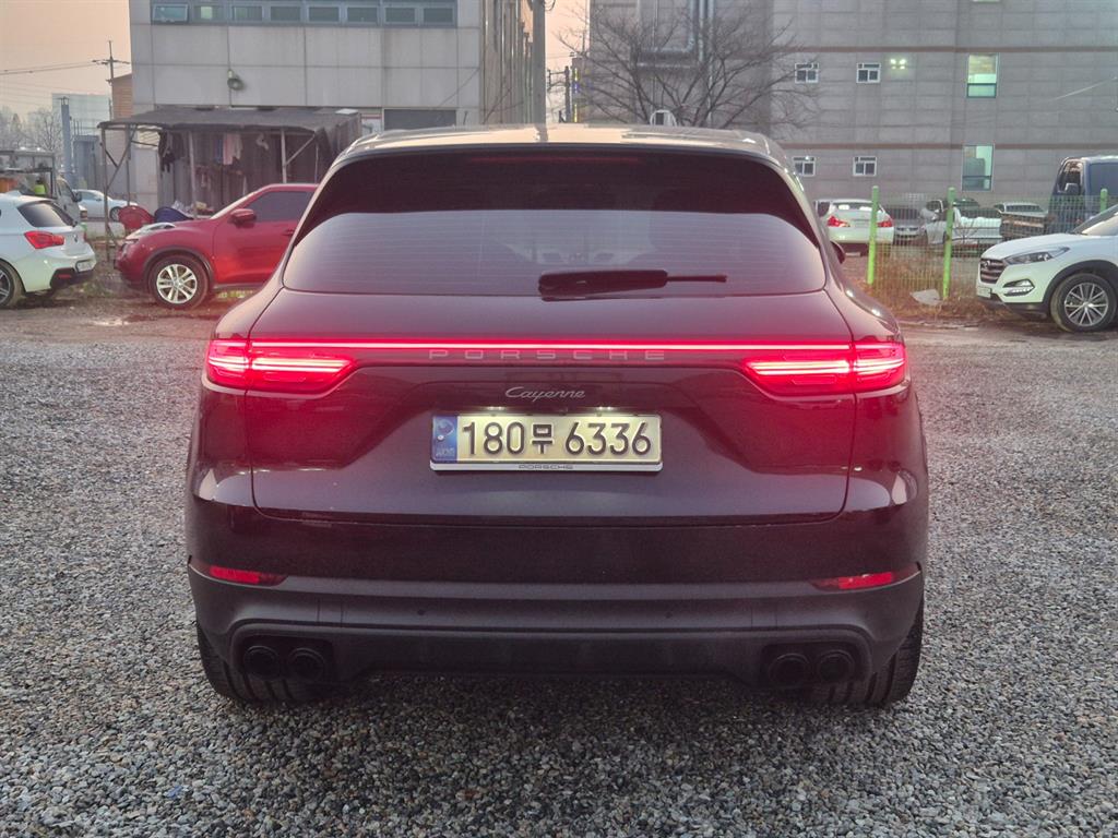Porsche Cayenne - Vista 5