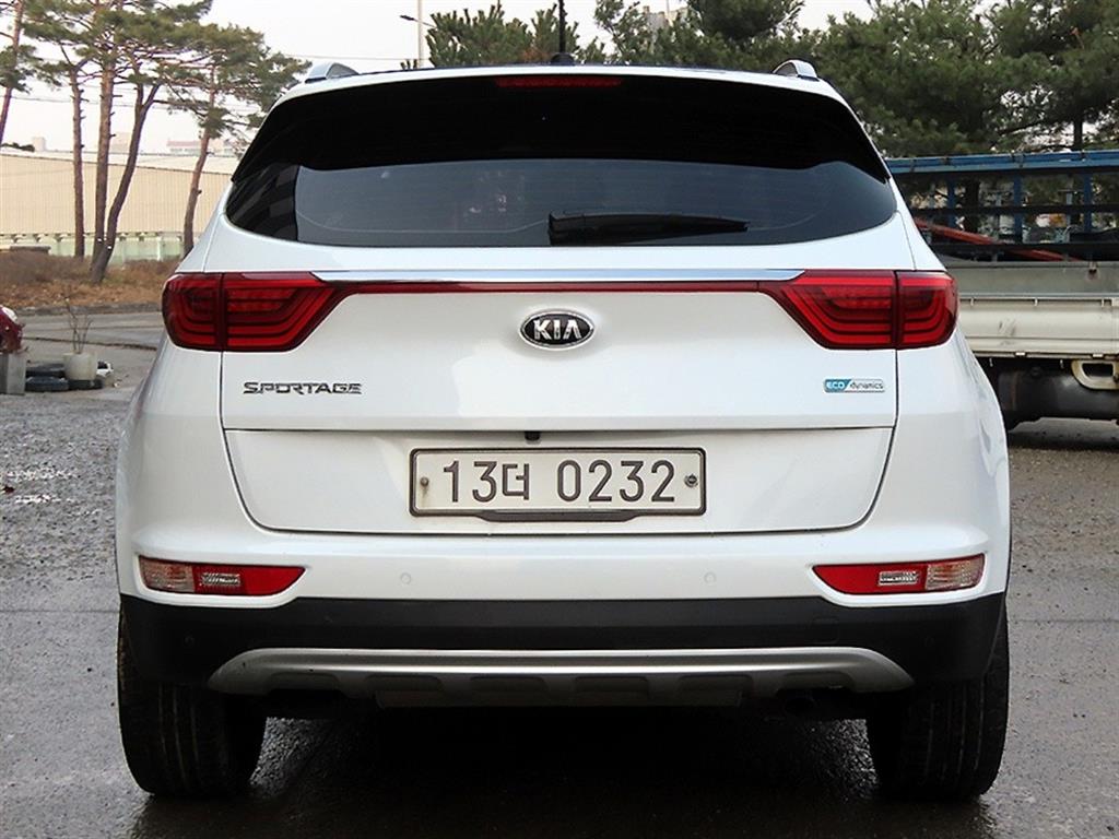 KIA Sportage - Vista 4