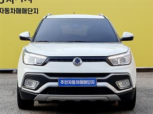 Ssangyong Tivoli - Vista 2