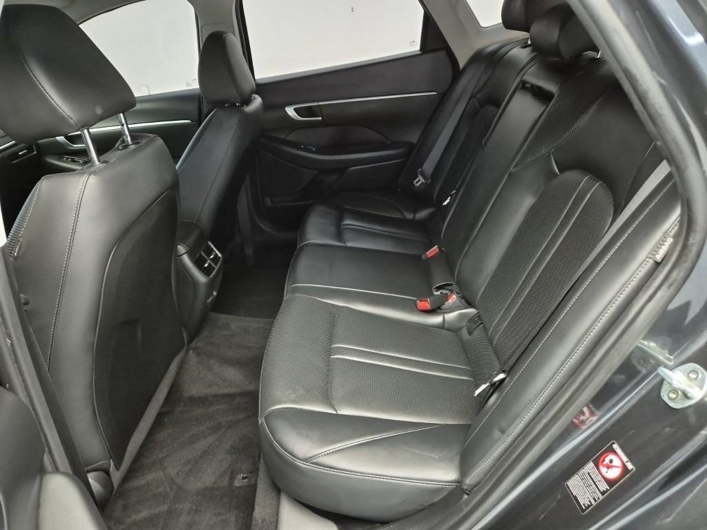 HYUNDAI Sonata - Vista 12