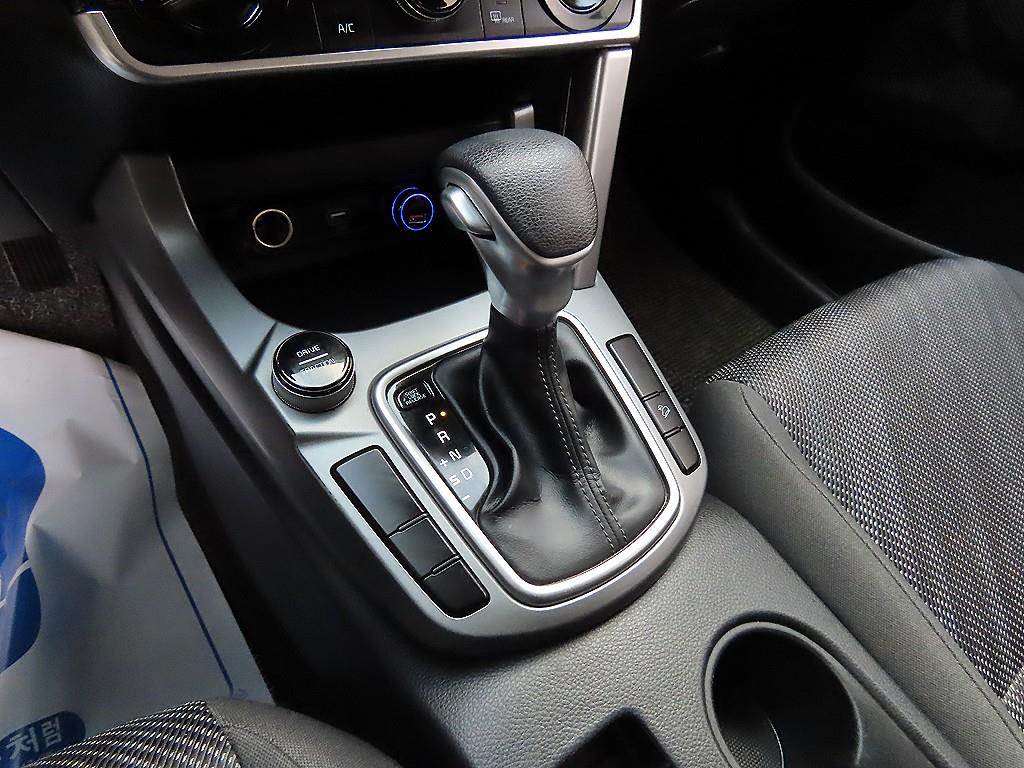 KIA Seltos - Vista 10