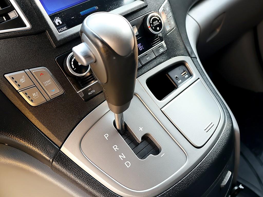 HYUNDAI Starex 2016 Negro - Importación desde Corea - HF Imports Iquique - Foto 7