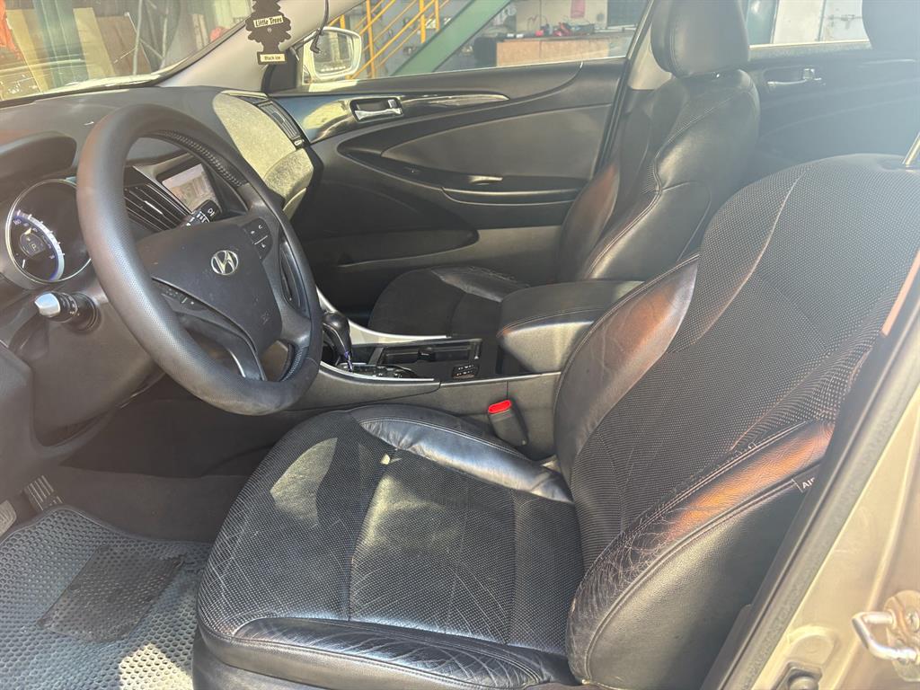 HYUNDAI Sonata - Vista 10