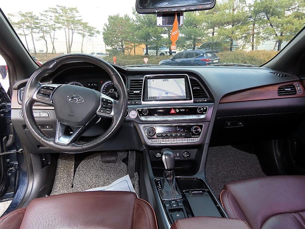 HYUNDAI Sonata - Vista 7