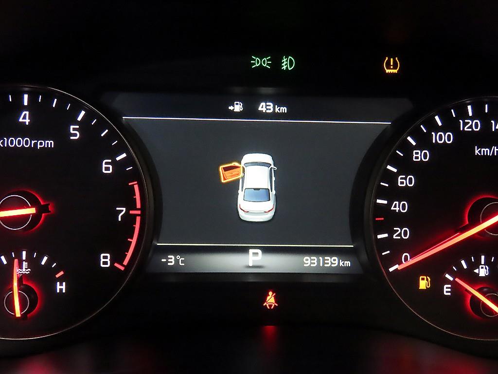KIA K7 - Vista 9