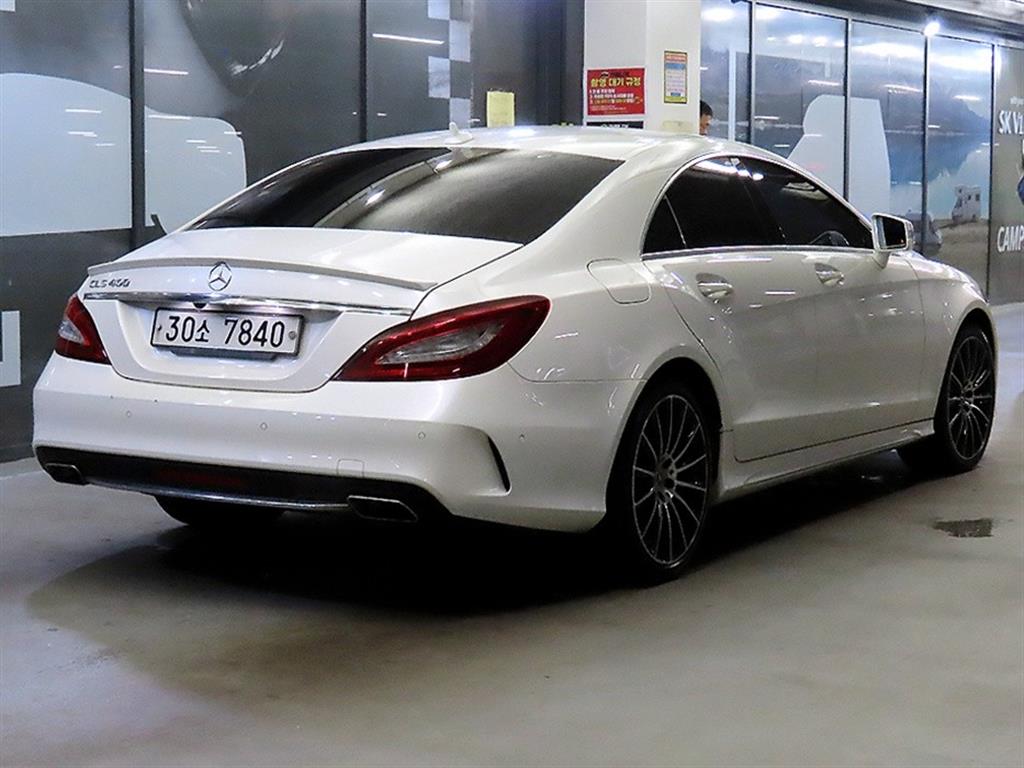Mercedes Benz CLS Class - Vista 4