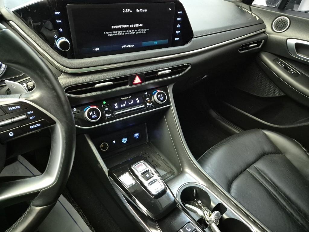 HYUNDAI Sonata - Vista 6