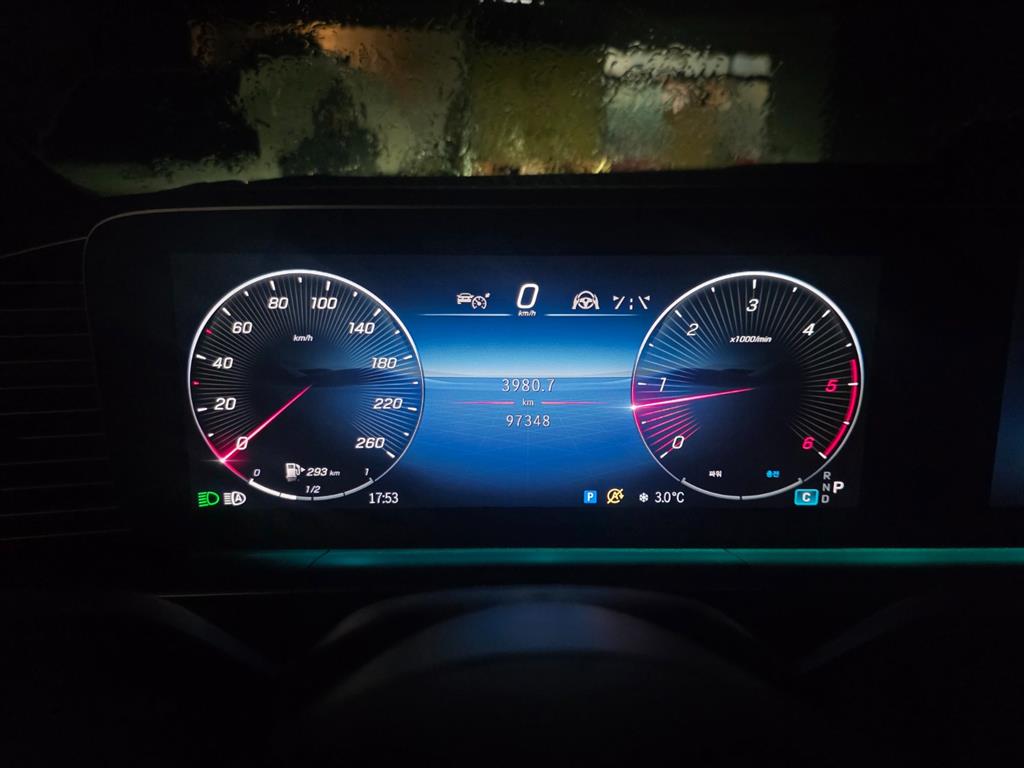 Mercedes Benz GLE Class - Vista 10