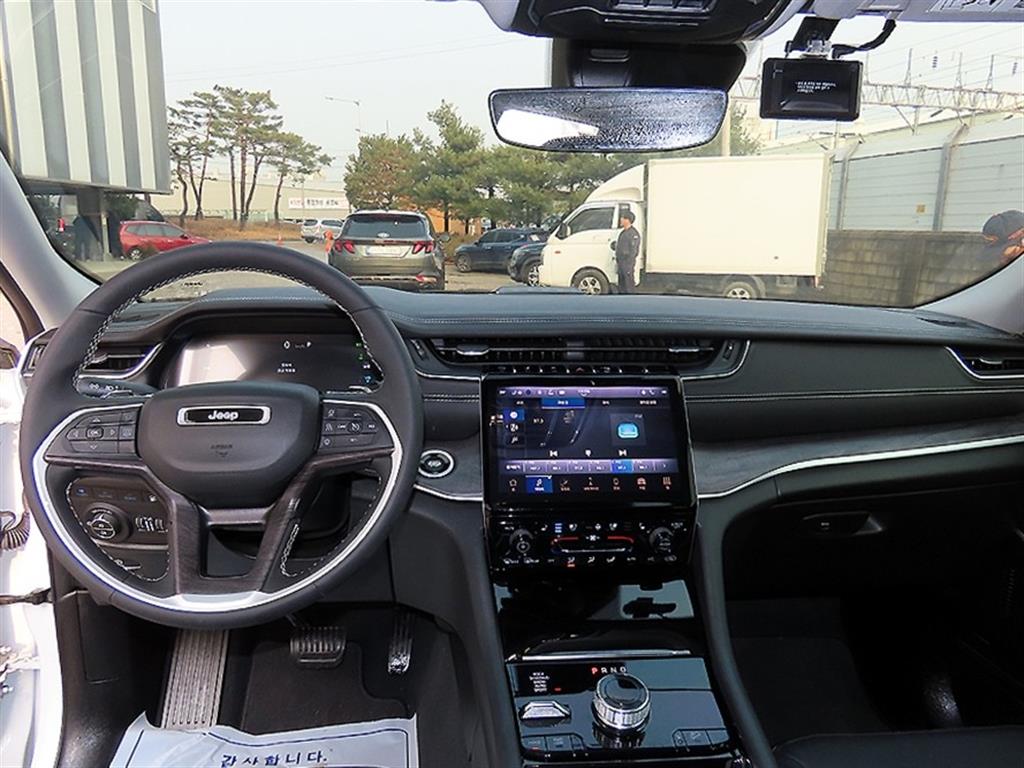 Jeep Cherokee - Vista 6