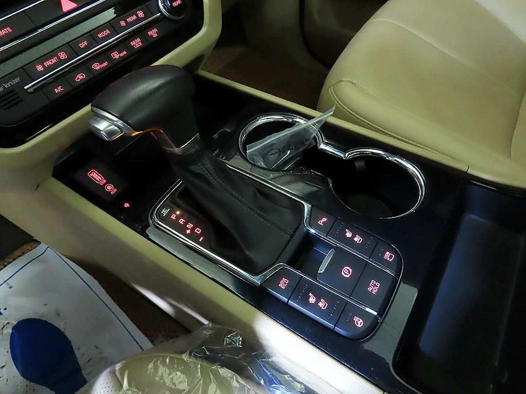 KIA Carnival 2019 Negro - Importación desde Corea - HF Imports Iquique - Foto 13