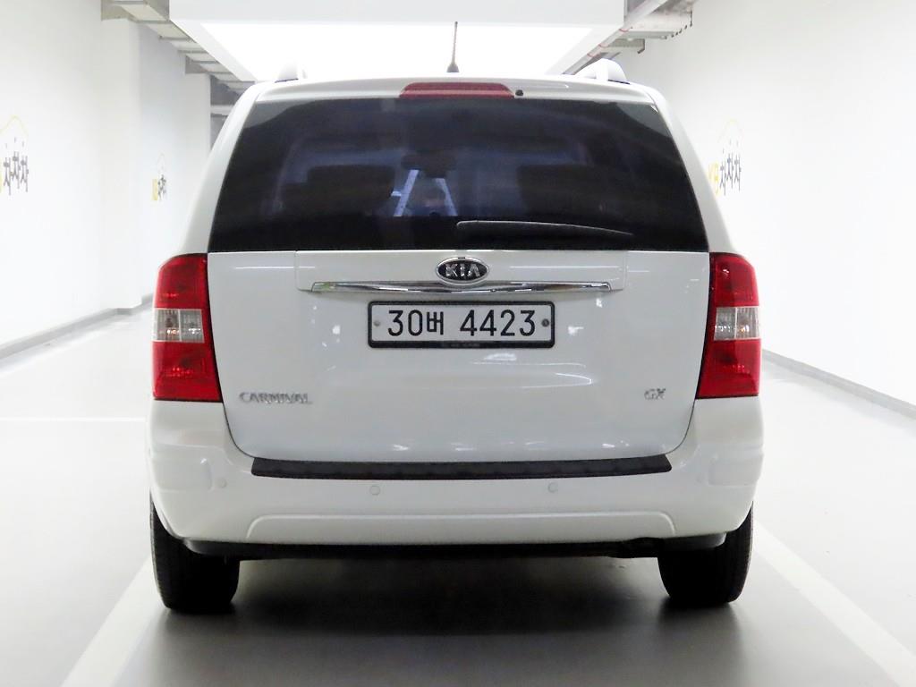 KIA Carnival - Vista 3