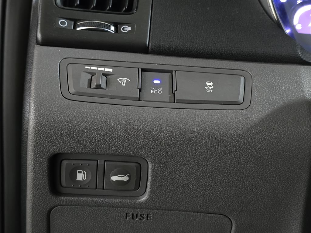 HYUNDAI Sonata - Vista 9