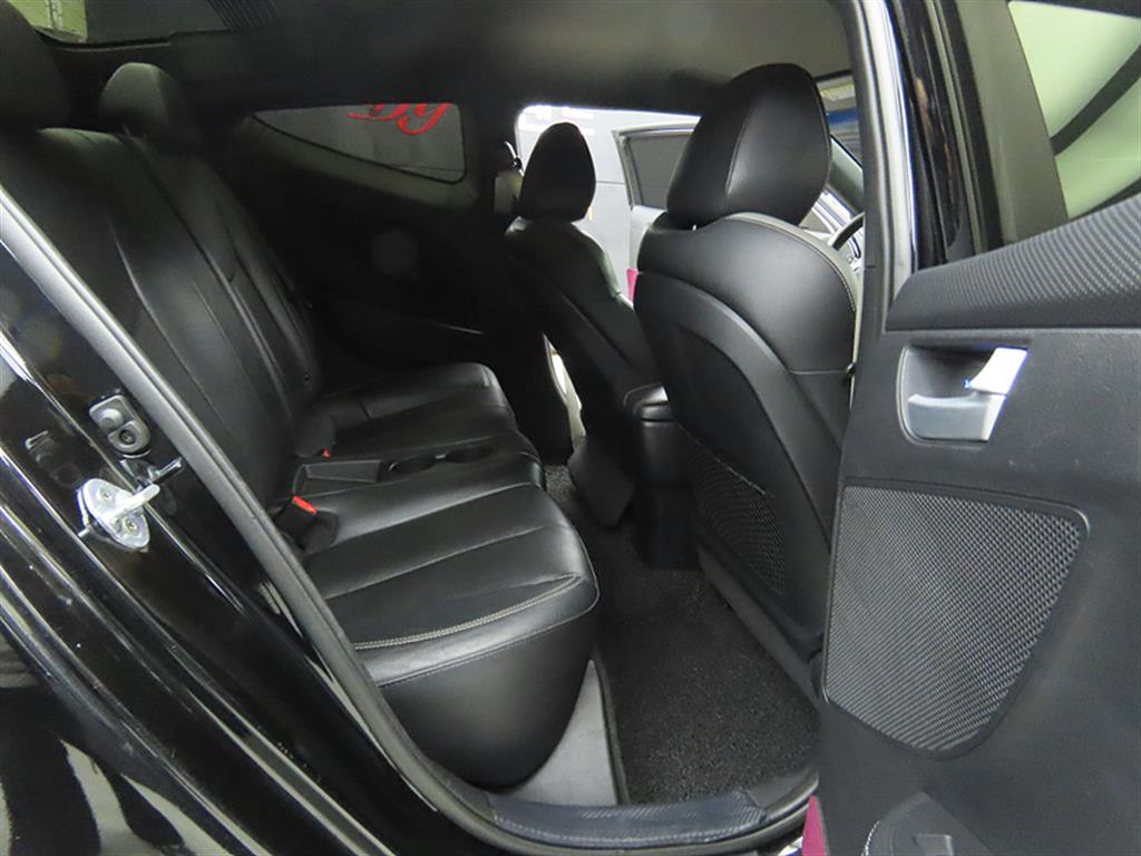 HYUNDAI Veloster - Vista 6