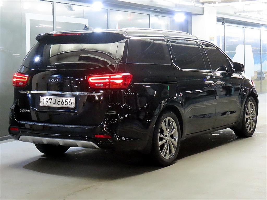 KIA Carnival - Vista 4