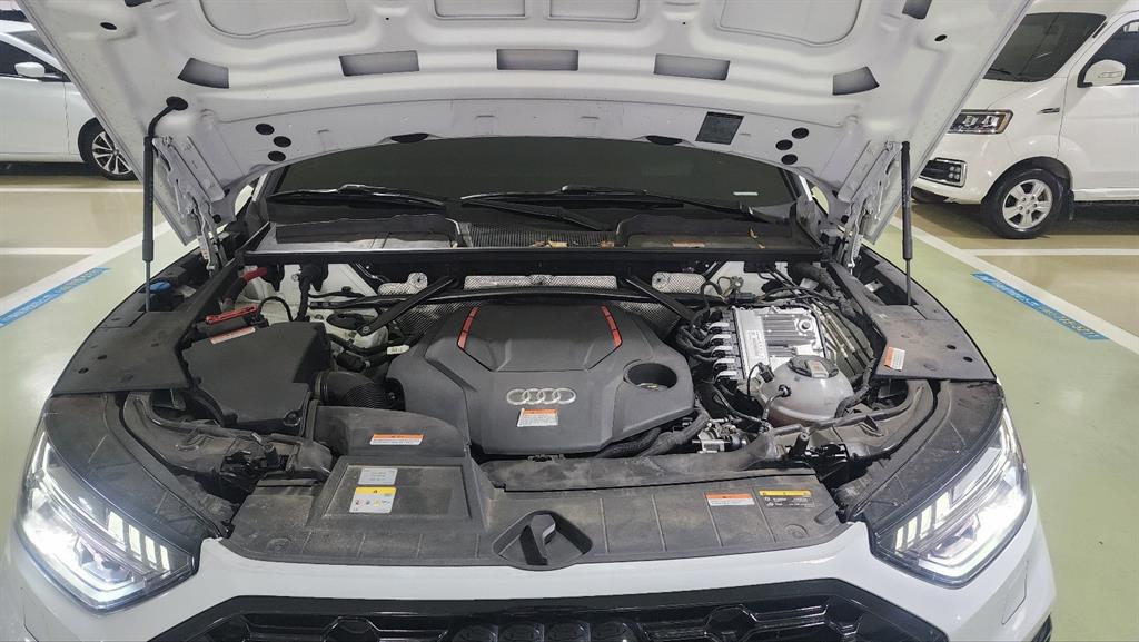 Audi SQ5 2023 Blanco - Importación desde Corea - HF Imports Iquique - Foto 17